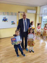 проект Дари стара книжка-заедно създаваме свят от приказки